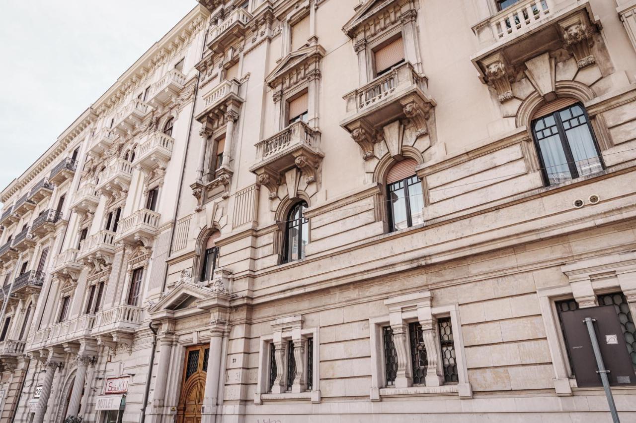 Art View Luxury Apartment Bari Exterior photo
